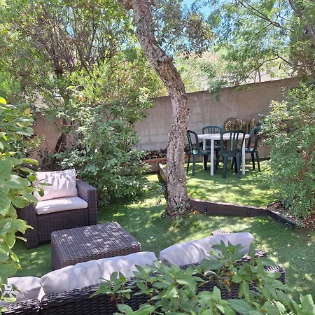 Calme Et Verdure Pres De La Apartment Frejus